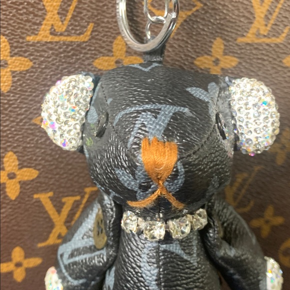 Super unique black and rhinestone bear keychain or bag charm - Picture 2 of 9